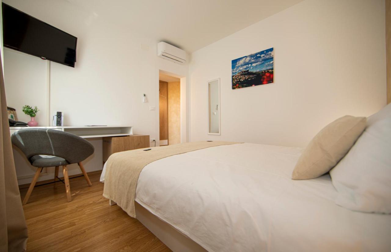 Hotel Natura Vilanija Exterior photo