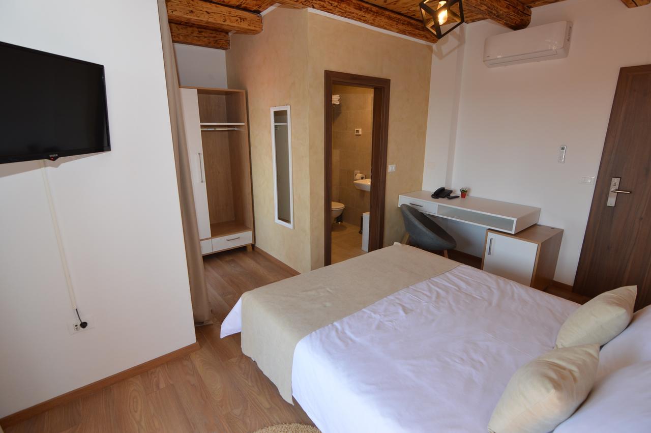 Hotel Natura Vilanija Exterior photo