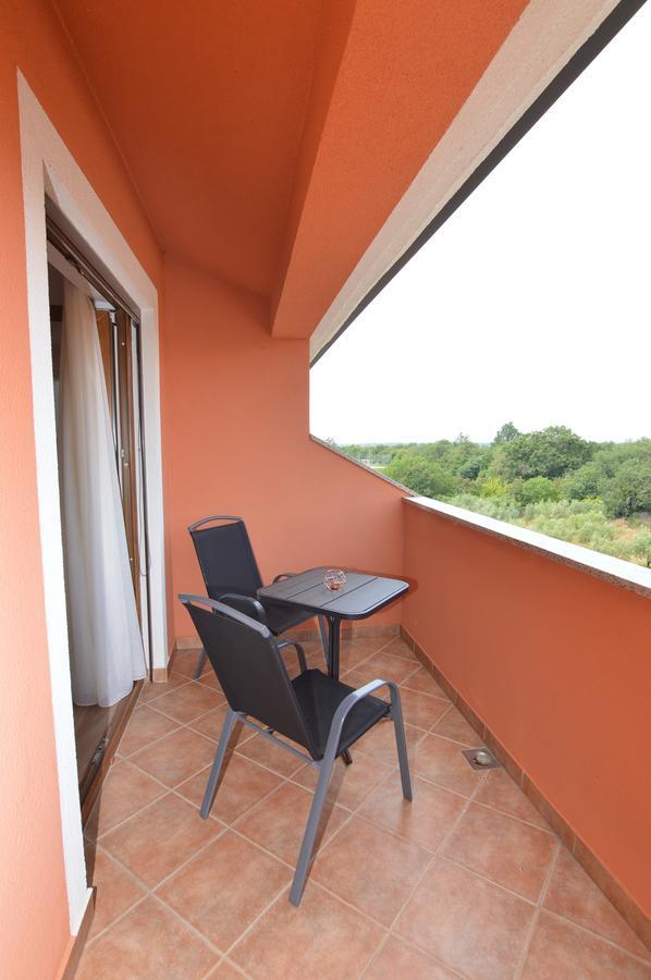 Hotel Natura Vilanija Exterior photo